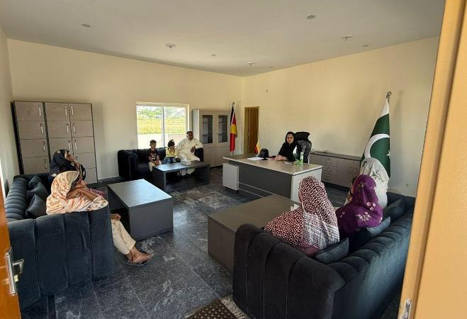 HAQ MODEL SCHOOL AWAN SHARIF – Schulbetrieb aufgenommen